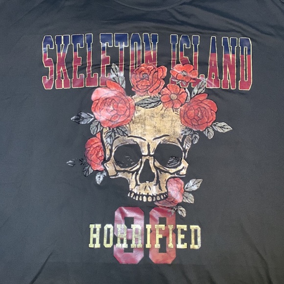 Skeleton Island Oversized Super Soft Gray T-Shirt - Picture 6 of 13